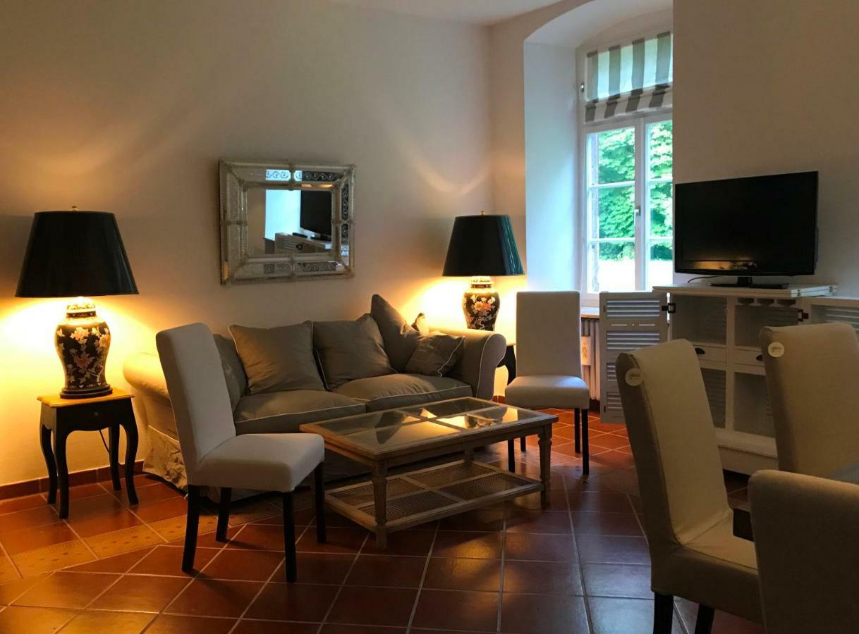 Wiesenbach Elegantes Gaesteapartment Verano In Schloss Und Hofgut Langenzell מראה חיצוני תמונה